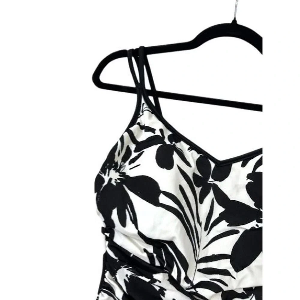 Swimslimmer Black/White Floral One-Piece Bathing‎ Suit 10 Tummy Control